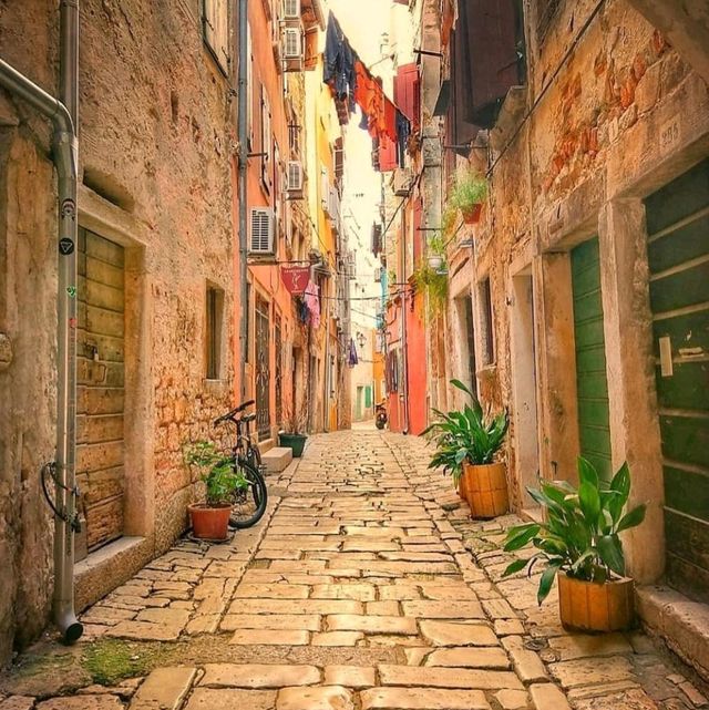 Explore Rovinj: Croatia's Coastal Gem 🌊