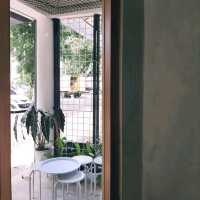 THE NEW PLACE IS WIDER THAN BEFORE, WITH AN OUTDOOR AREA IN THE FRONT