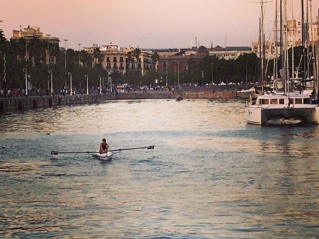 西班牙巴塞隆納-夕陽下漫步海上蘭布拉：Rambla de Mar