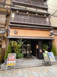 SNSでも人気！フォトジェニックな8種のおちょこ丼ランチ😋京都・祇園白川