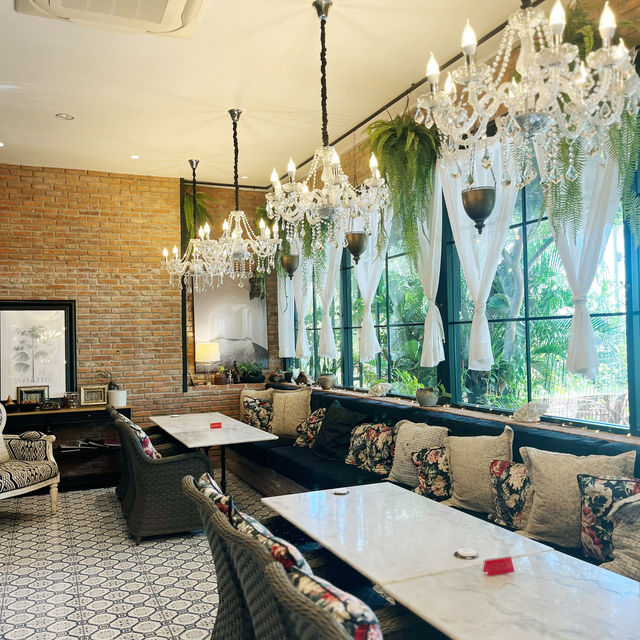 ASTRO HOUSE CAFE บางละมุง 🌟🌟