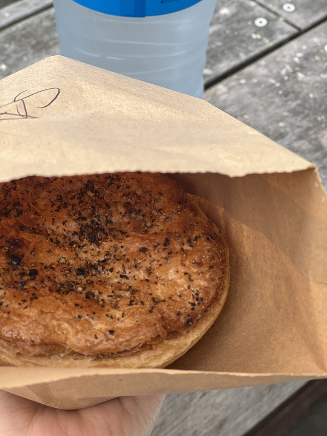 紐西蘭南島 73公路經過必吃！World Famous Sheffield Pies - Sheffield store