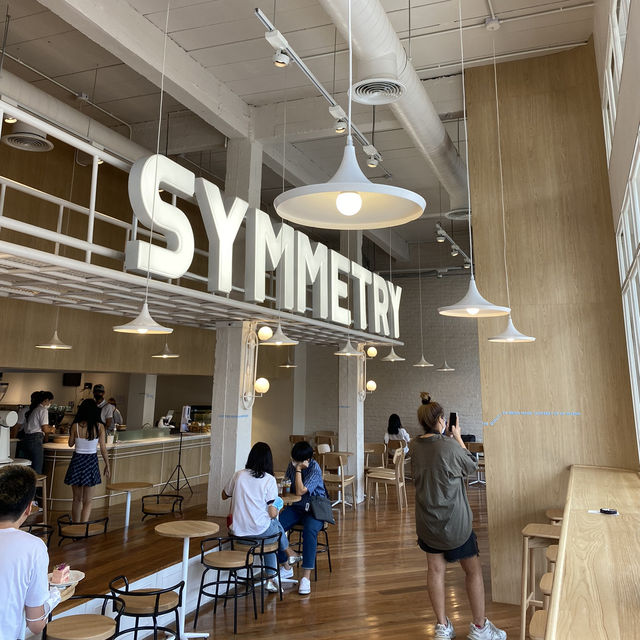 𝗦𝘆𝗺𝗺𝗲𝘁𝗿𝘆 𝗕𝗸𝗸 📍เหม่งจ๋าย