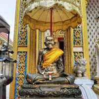 สักการะหลวงพ่อเกศจำปาศรี ที่วัดนิมมานรดี