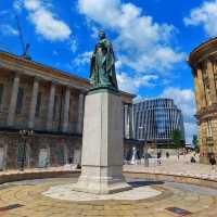 🇬🇧 Explore European Elegance at Victoria Square, Birmingham