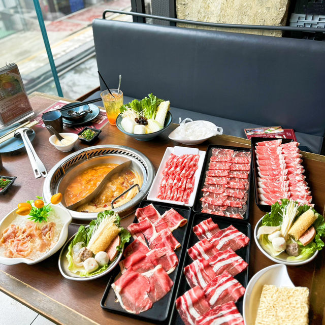 午市超抵食😱一人火鍋套餐