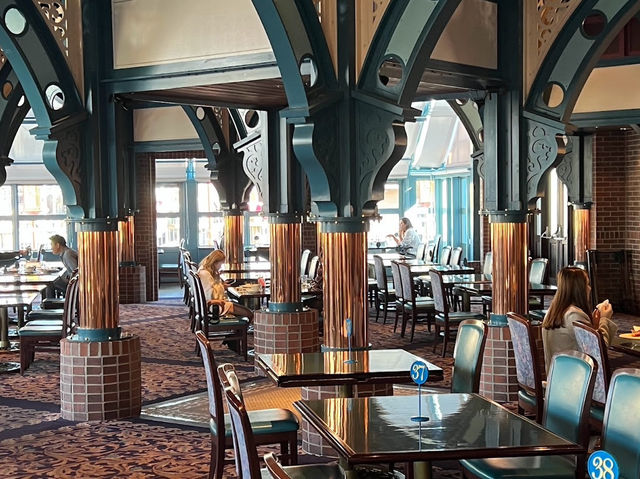 ร้านอาหารใน USJ : Lombard's Landing