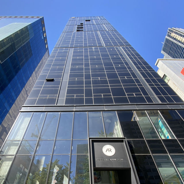 城市美景中的咖啡時光：首爾前廳酒店咖啡廳☕🏙️🌃