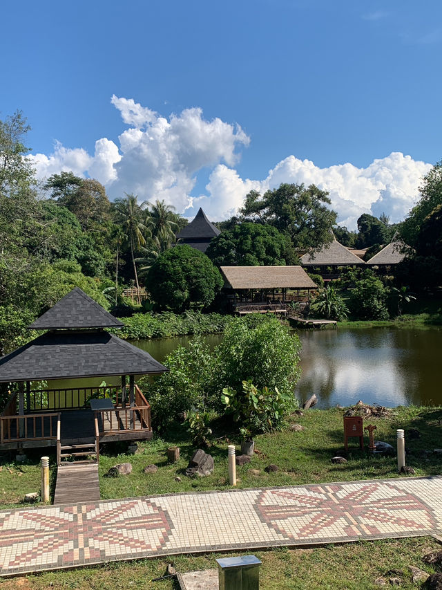 Local travel to Sarawak! Beautiful culture to discover 🛖