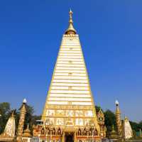 วัดพระธาตุหนองบัว อุบลราชธานี