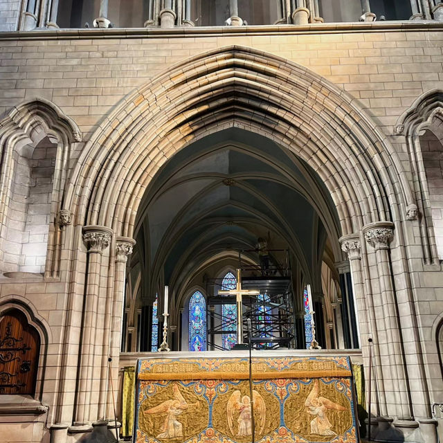 聖史提芬教堂：時光凝固⛪🕰️