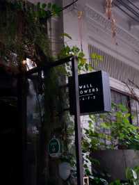 Wall flowers คาเฟ่ฟิลกู้ดดในย่านเก่าา
