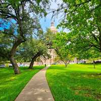 VISITING THE TEXAS STATE CAPITOL.