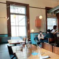 大阪古蹟內的北歐cafe！中之島圖書館Smørrebrød Kitchen