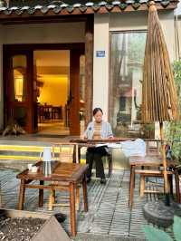 A Charming Walk Through Chengdu’s Heart