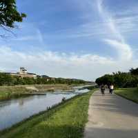  京都鴨川午間遊記：懶洋洋的舒適時光🏖️