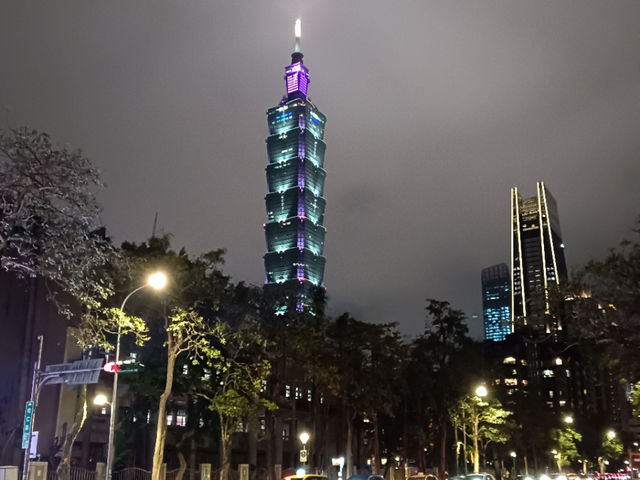 台北旅行　象山の夜景！