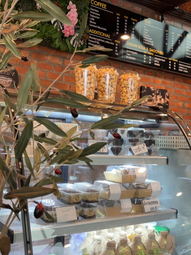 Bridge Hill cafe คาเฟ่วิวหลักล้านที่สุราษฎร์ธานี