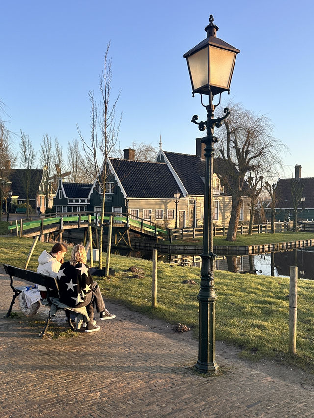 Zaanse Schans: A Charming Dutch Heritage Village