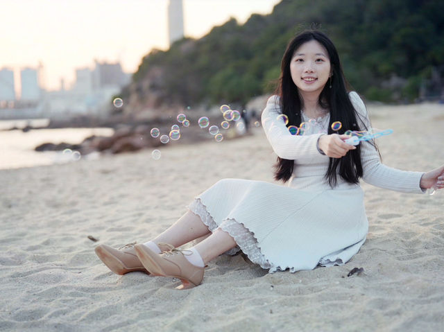  🏖️💕 情侶們，來洪聖爺泳灘享受浪漫的海邊時光吧！
