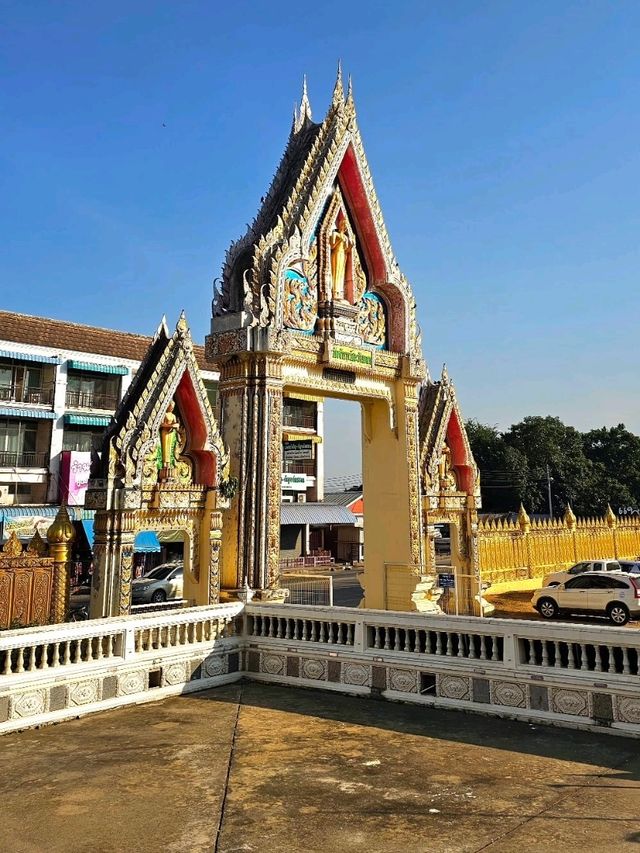 วัดจันทร์ตะวันตก: วัดเก่าแก่แห่งเมืองพิษณุโลก