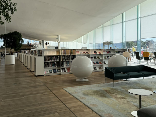 【フィンランド】ヘルシンキ中央図書館(Oodi)