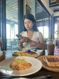 อิ่มอร่อยกันที่ร้านฮางเผิ้ง 🐝