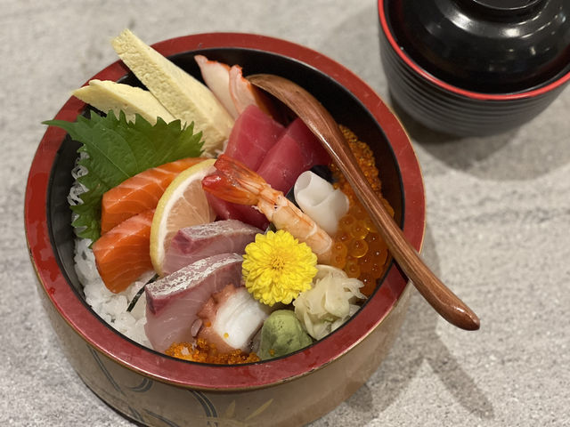 A luxurious Japanese meal in the busy Sri Petaling