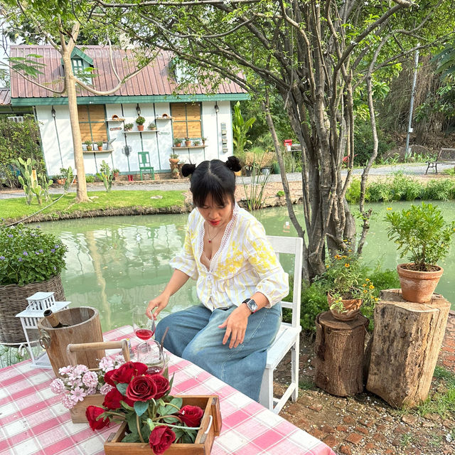 คาเฟ่ไม่ลับ ใน นนทบุรี
