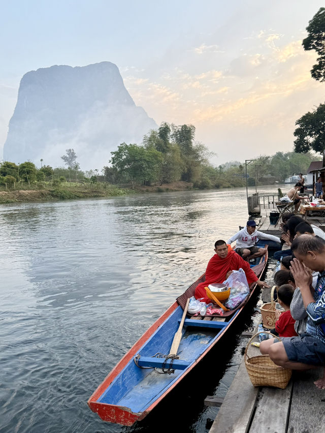 เมืองเฟือง…เรื่องของความสุข 🏡🏔🇱🇦