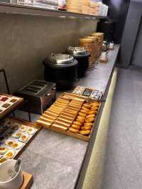 Minimalist Comfort Meets City Convenience – Ji Hotel Nanjing Road