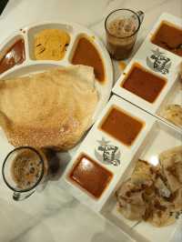 Cosy Cafe for Typical Malaysian Breakfast 