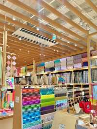 📚 日本の文房具好き必見！宝物のような文房具店ガイド ✨