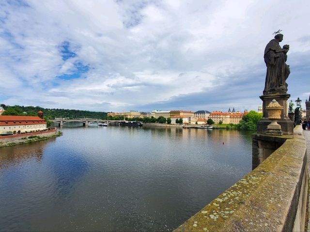 [🇨🇿プラハ] カレル橋 — 歴史と美しい景観が交錯するプラハの象徴