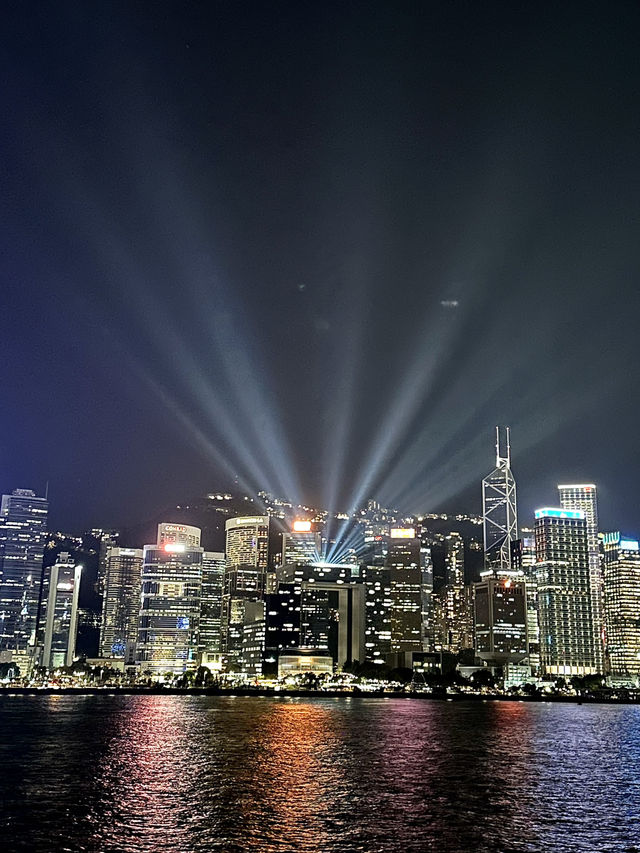 香港旅遊！海上自助餐睇夜景