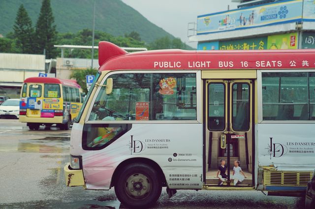 🚌 마을버스 타고 떠난 비 오는 날의 바다, 홍콩 색오비치