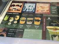 🍵 สายมัทฉะ ไม่ควรพลาด ร้าน Flourist ในสามโคก