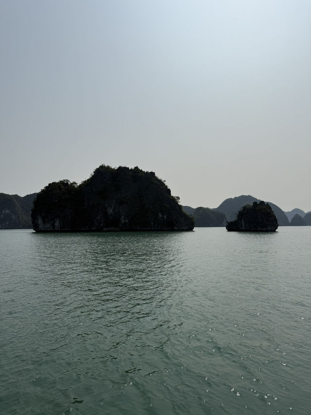 The beautiful Island of Cat Ba 🇻🇳⛰️