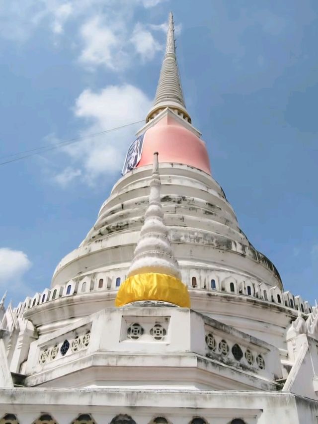 สัญลักษณ์ประจำจังหวัด วัดพระสมุทรเจดีย์✨️