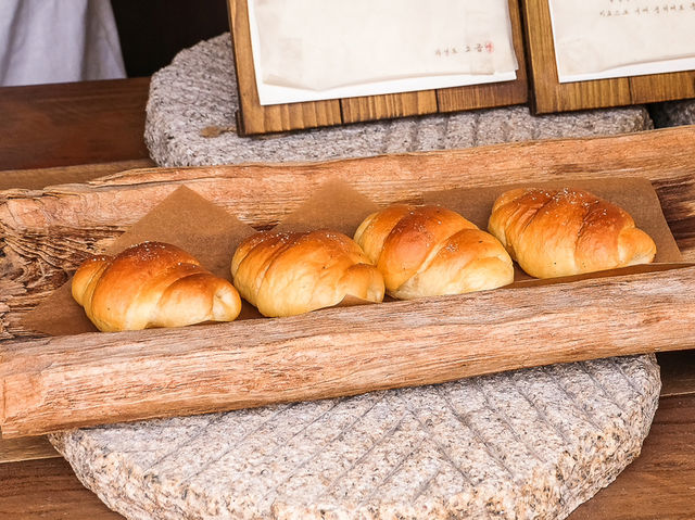 Jayeon Do Salted Bakery ร้านขนมปังเกลือเจ้าดังโซล