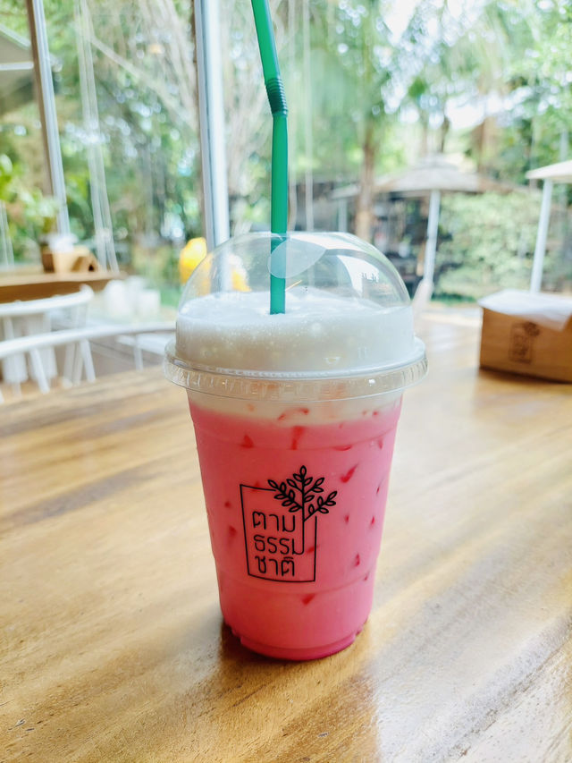 ตามธรรมชาติ คาเฟ่ & ฟาร์ม