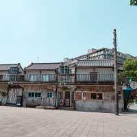 Sisinan Village หมู่บ้านทหารเก่าในเงาตึก 101