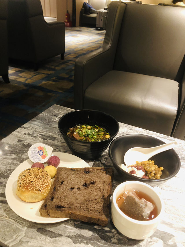 很美味的一個貴賓室集合當地台北的小食