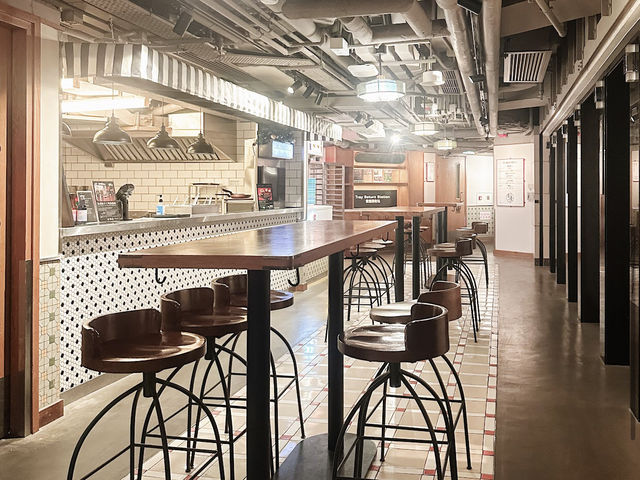 逸東酒店 (Eaton HK)