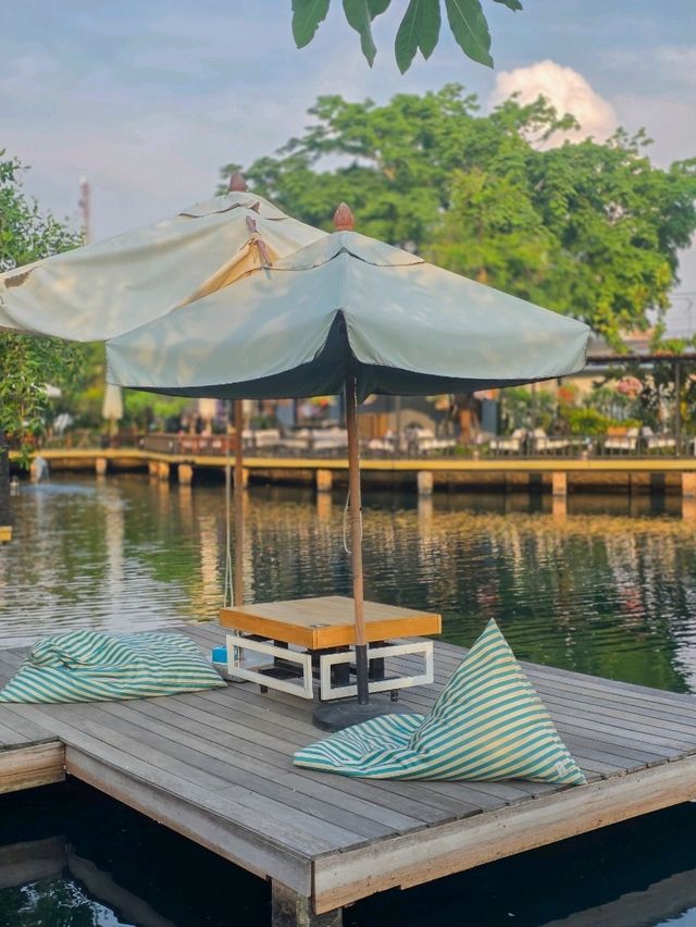 คาเฟ่สวนดอกไม้ฉะเชิงเทรา