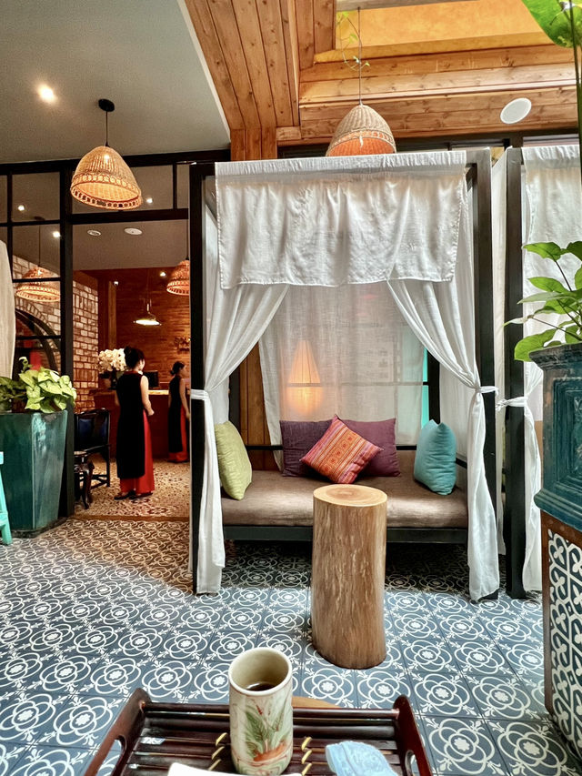 A Chill Day in Da Nang – ☀️ Beach, Bites & Rooftop Vibes