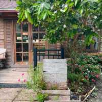 🪵คาเฟ่บ้านไม้ในสวนที่ระยอง
