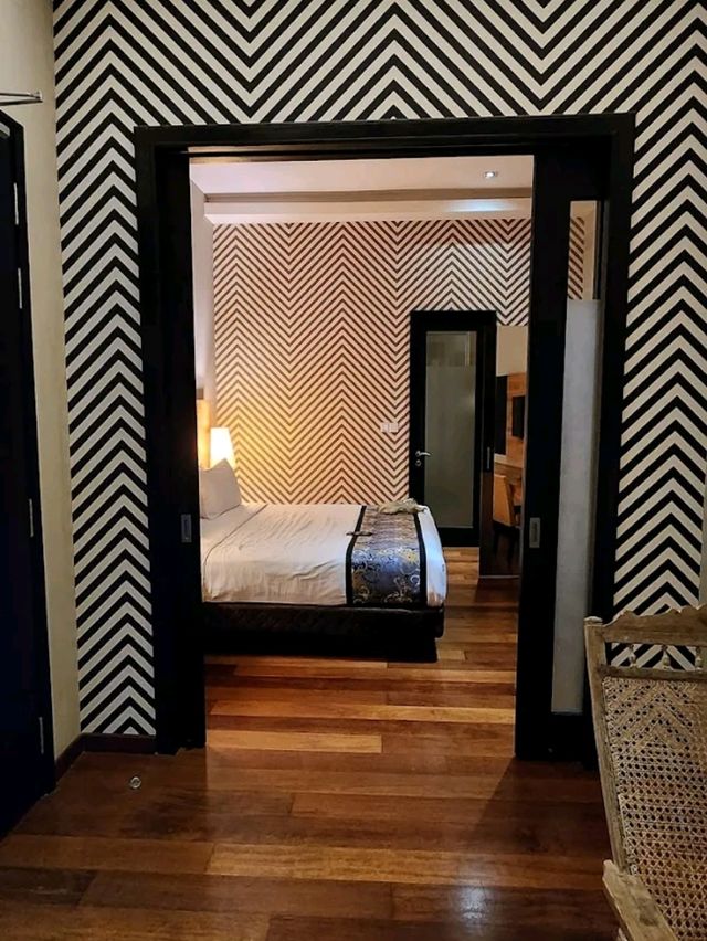 “The LimeTree Hotel Kuching: A Fresh Stay with a View”