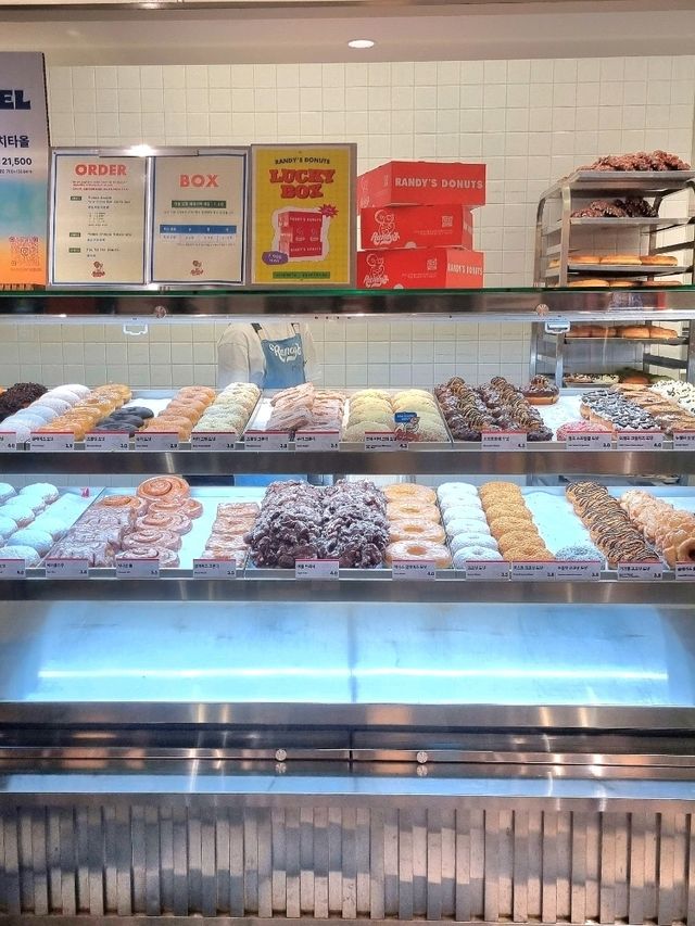 맛있는 간식이 가득한 광안리 랜디스도넛🍩
