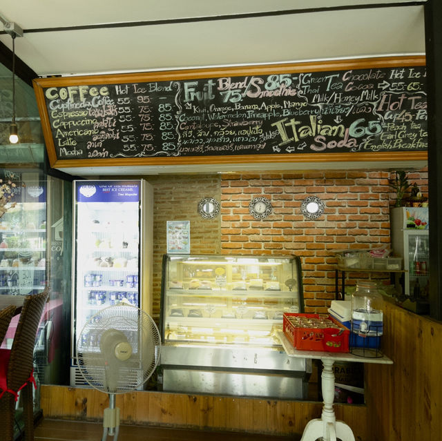  Cup Fine Day Coffee & Cuisine ก่อนขึ้นดอยคำ